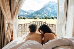 Wake up to a view of the fairytale castle at the Romantic Hideaway Das Rübezahl