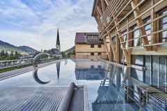 Infinity Pool at the HUBERTUS Mountain Refugio