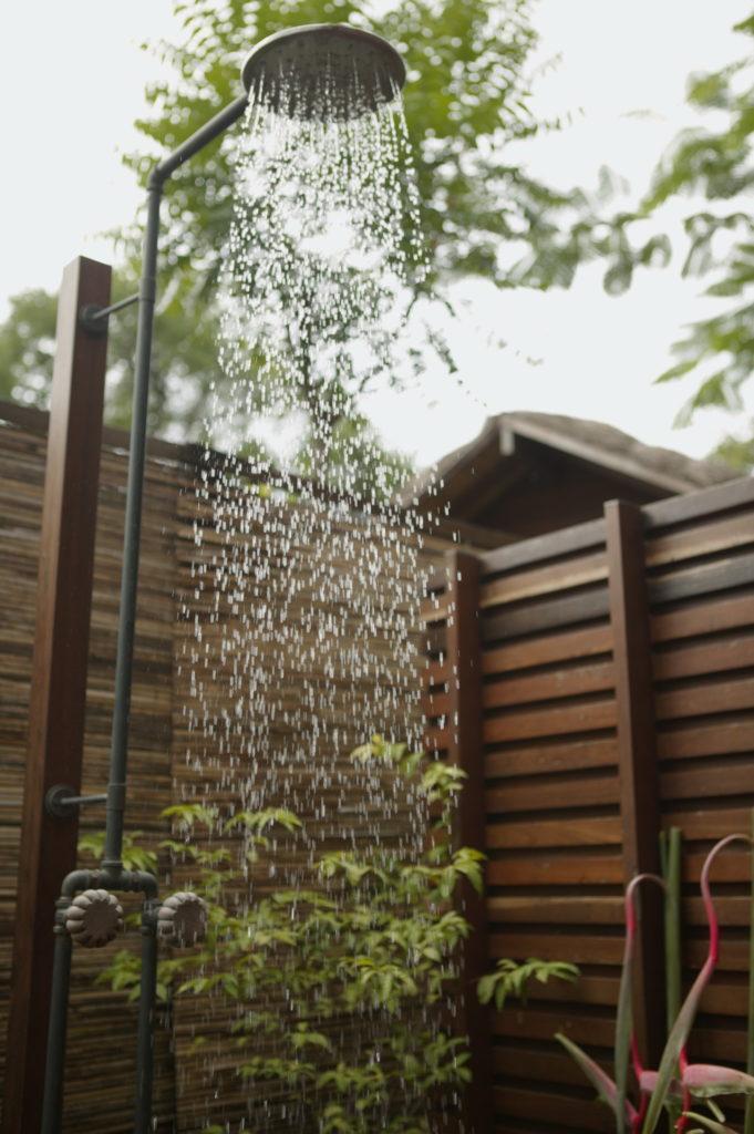 outdoor shower Zeavola