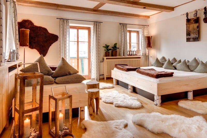 Herbstzeit ist Kuschelzeit – die gemütlichsten Hotels für trübe Tage