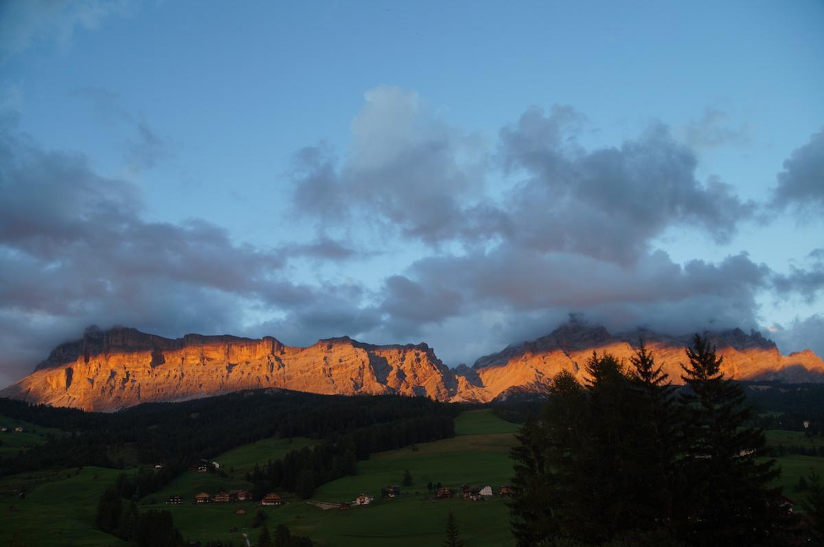 Alpenglow in the Dolomites. © Dolomit Homes & Hotel