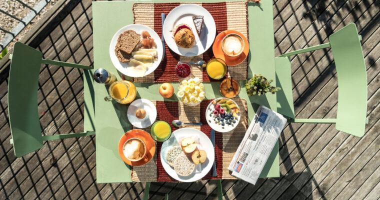 Healthy breakfast recipe – Vegan zucchini cake from Eco Park Hotel Azalea