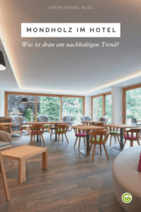 Das Bild zeigt den Blick in das Restaurant vom veganen Hotel LA VIMEA in Südtirol. Die Möbel sind aus Mondholz
