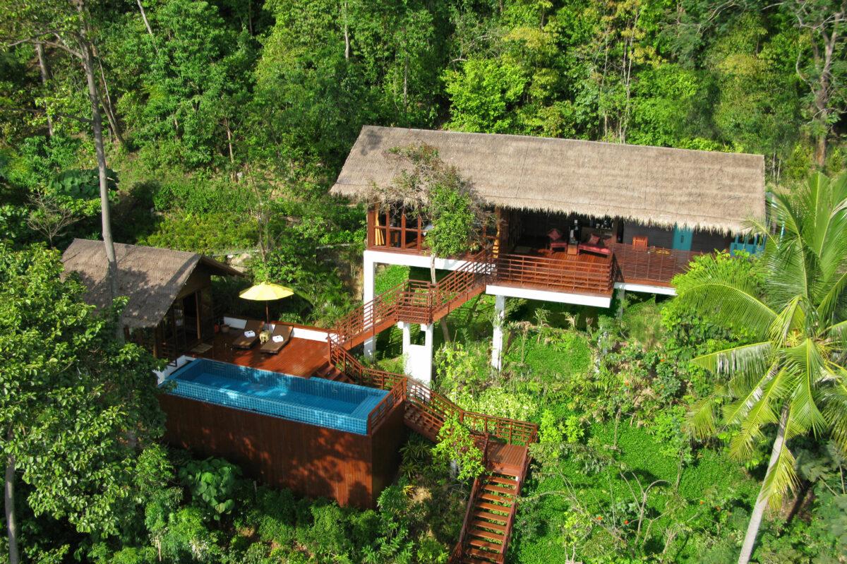 View of Sustainable time for two - Romantic hideaways and destinations