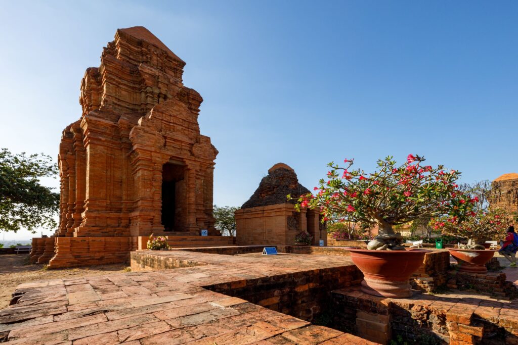 Po Sah Inu Towers
